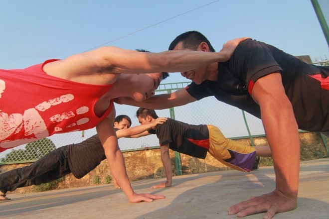 Вьетнамская молодежь и калистеника – уличная силовая гимнастика - ảnh 1